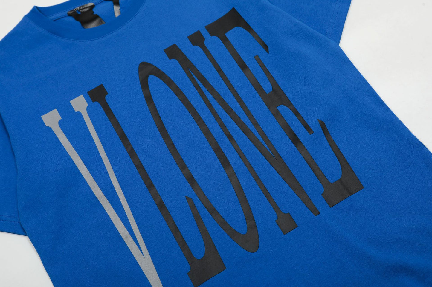 Big V letter T-shirt