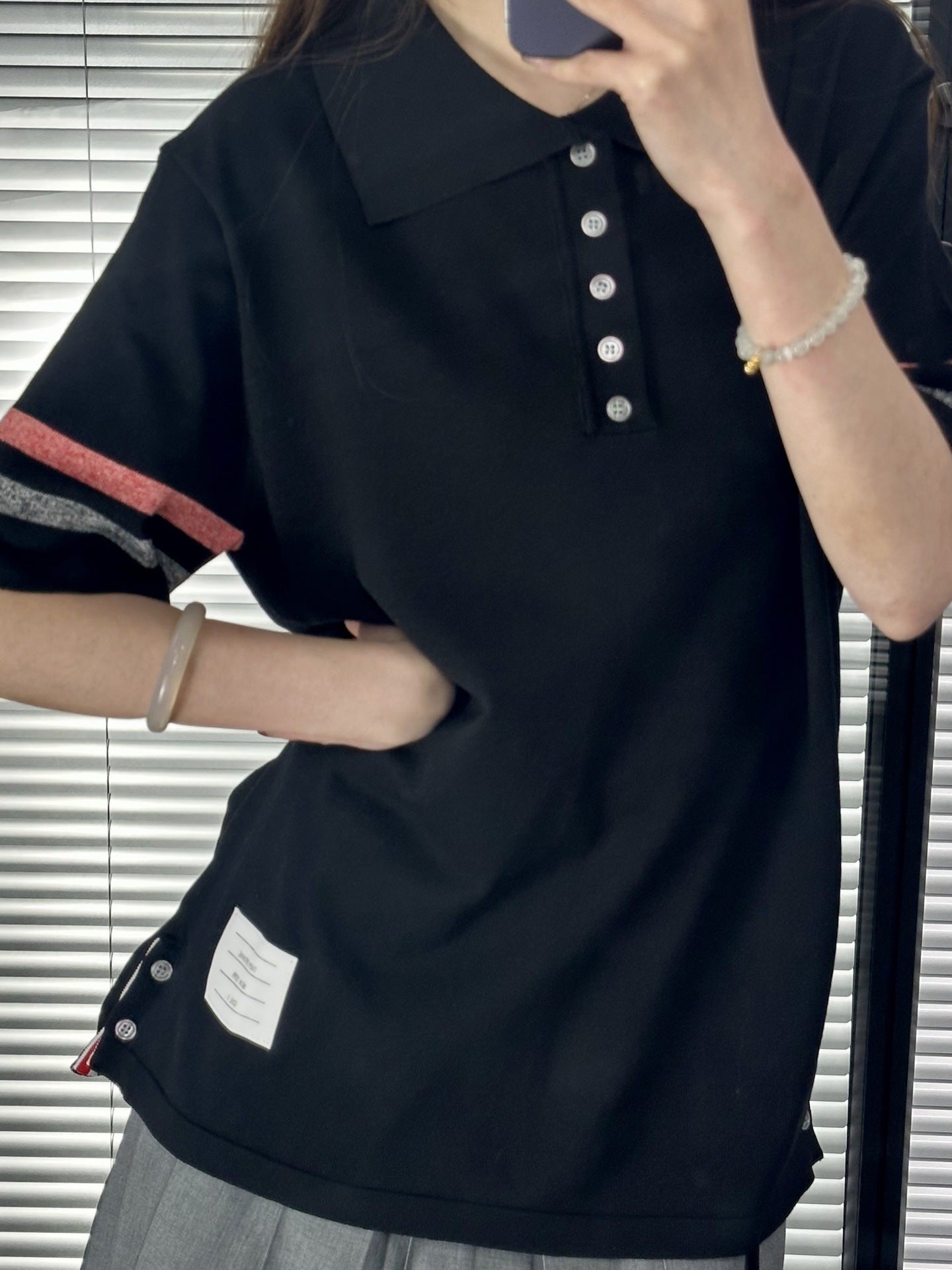 Puppy V-neck short sleeves(副本) THOM TREND