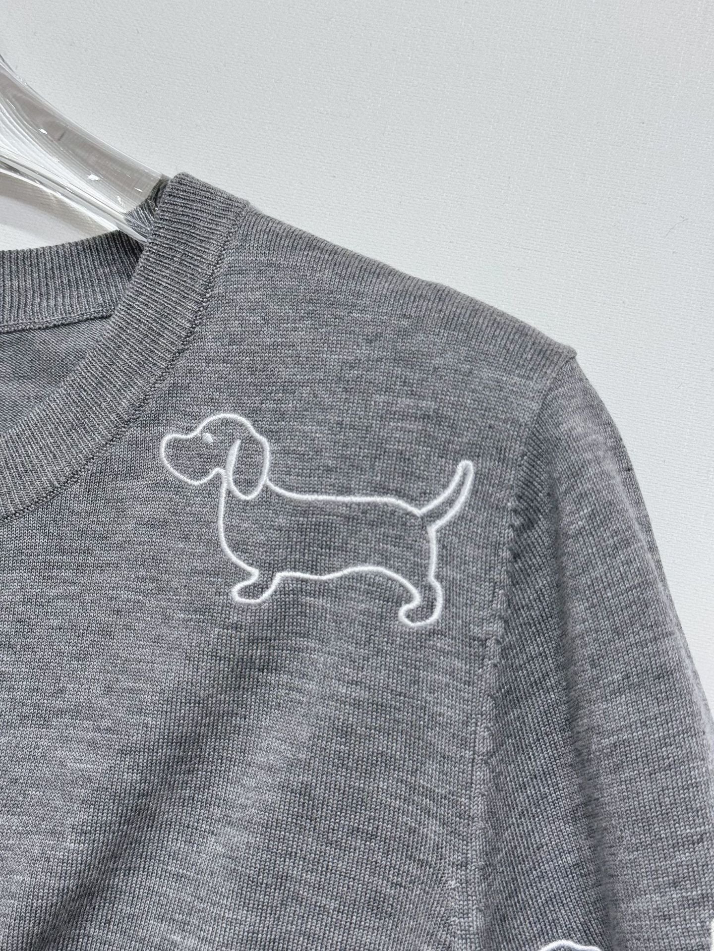 Women's Puppy Rose Embroidery Short Sleeve(副本) THOM TREND