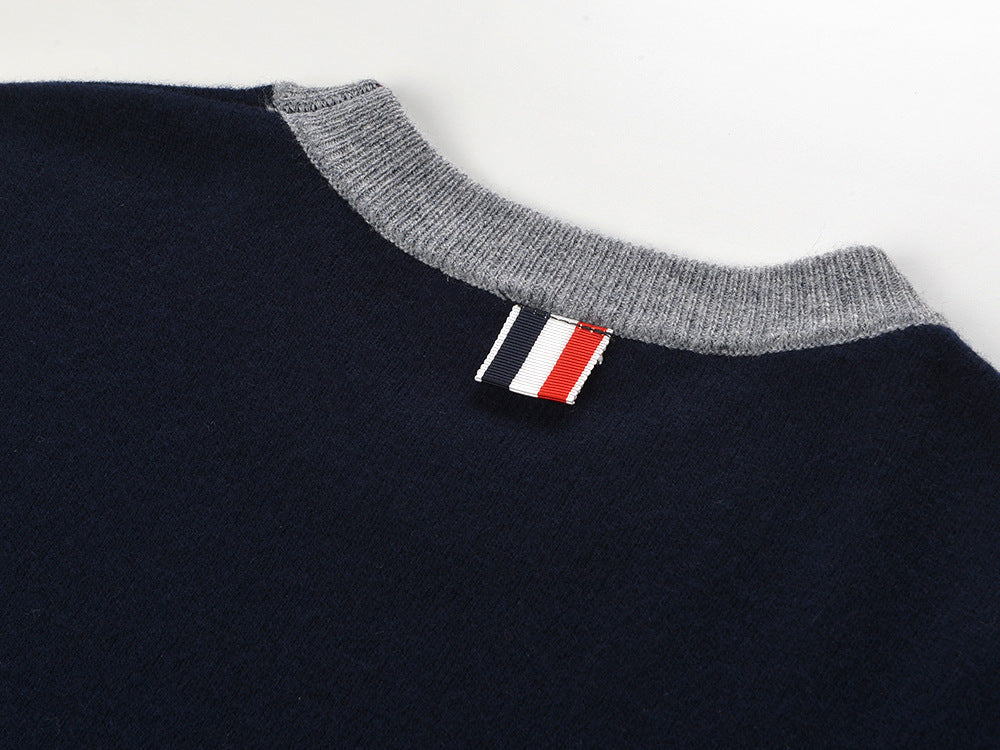 Топ с круглым вырезом