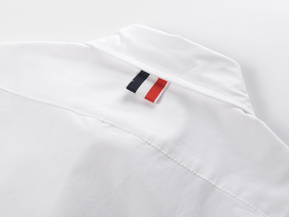 Женская вышитая рубашка с собакой