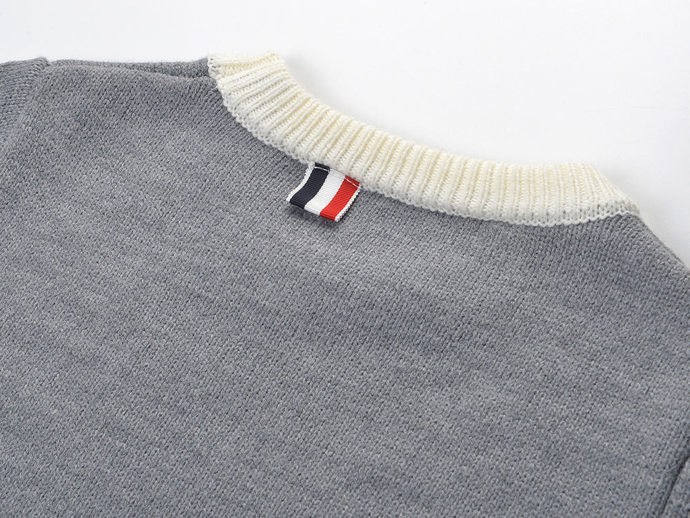 Свитер с вышивкой в виде щенка