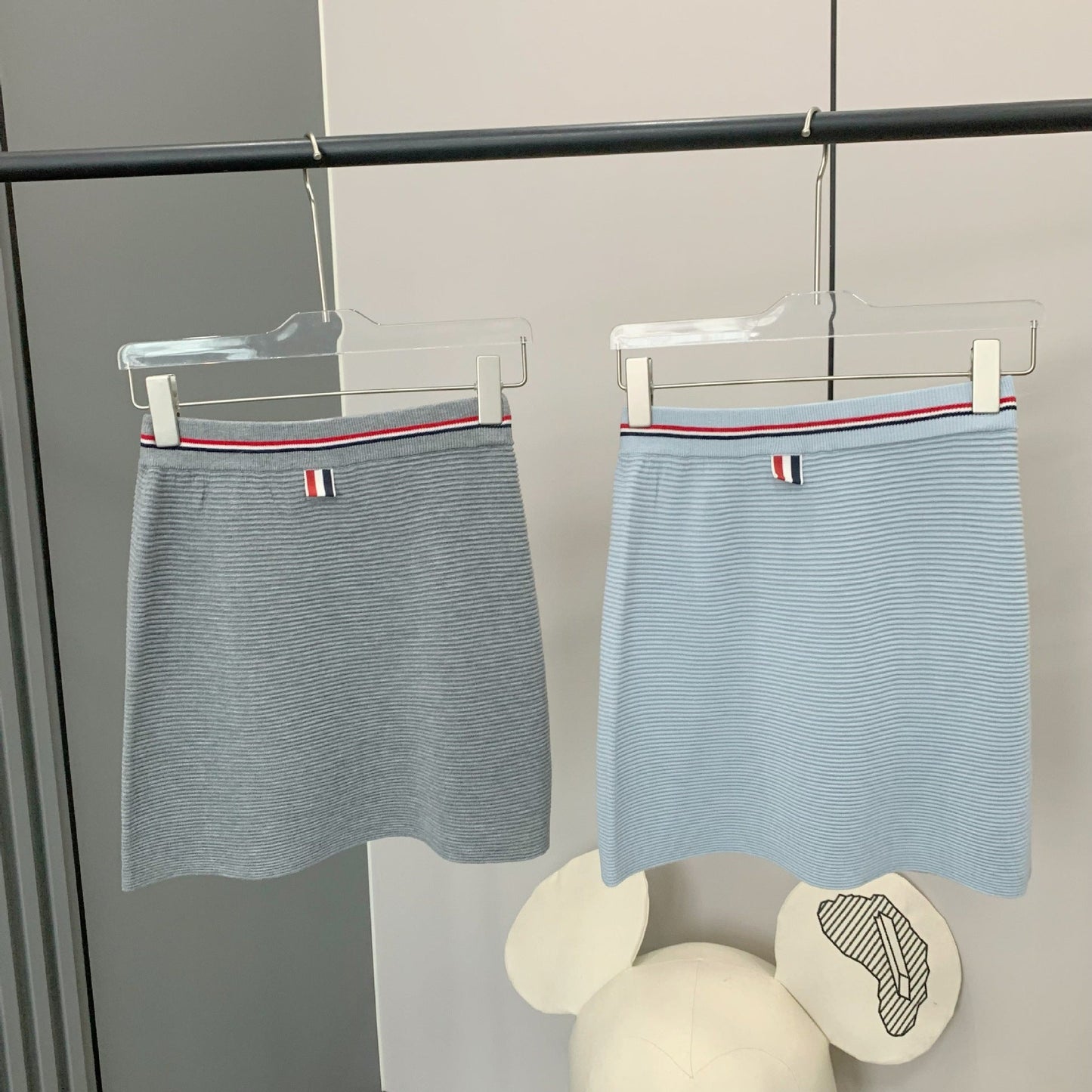 V-neck short-sleeved T-shirt(复制) THOM TREND