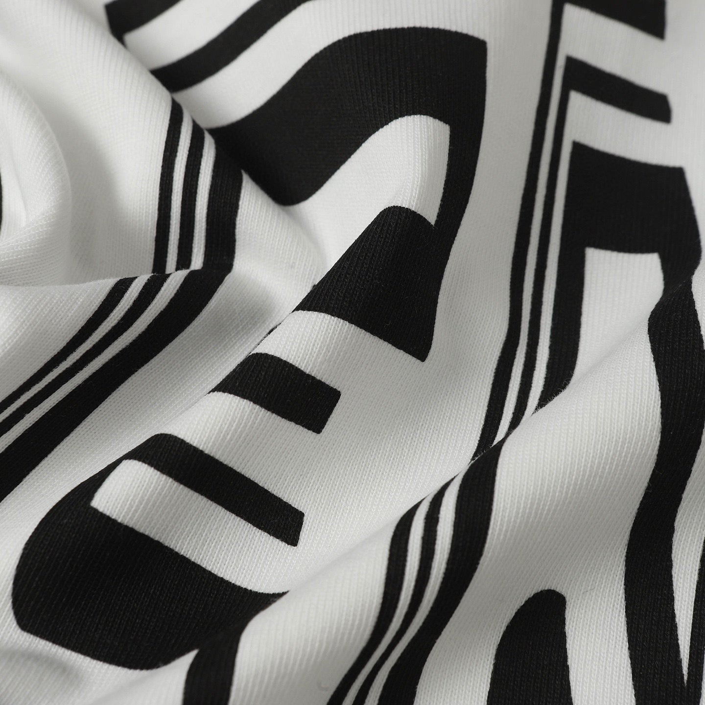 Big letter T-shirt THOM TREND