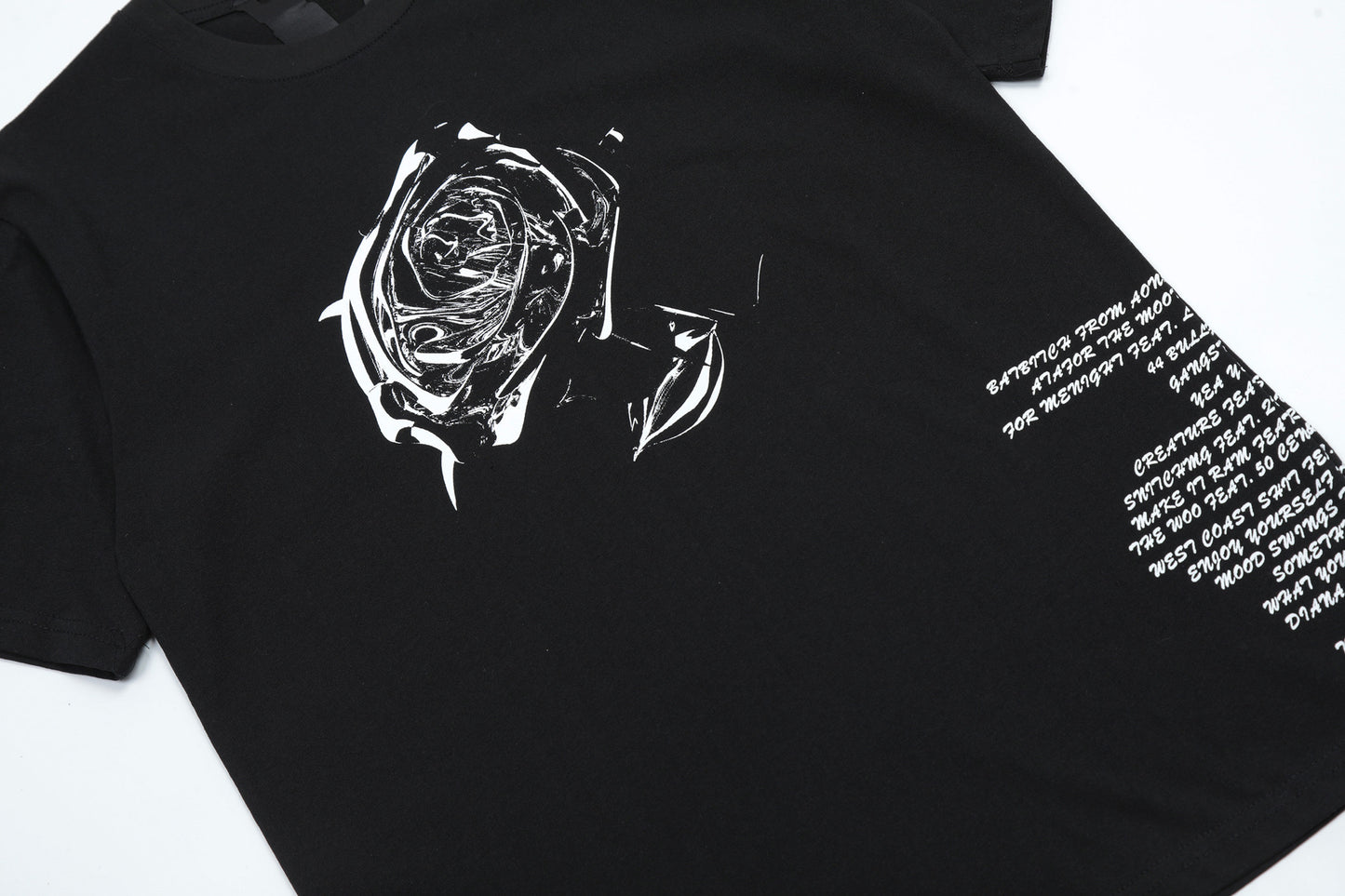 Rose lettering embroidered T-shirt