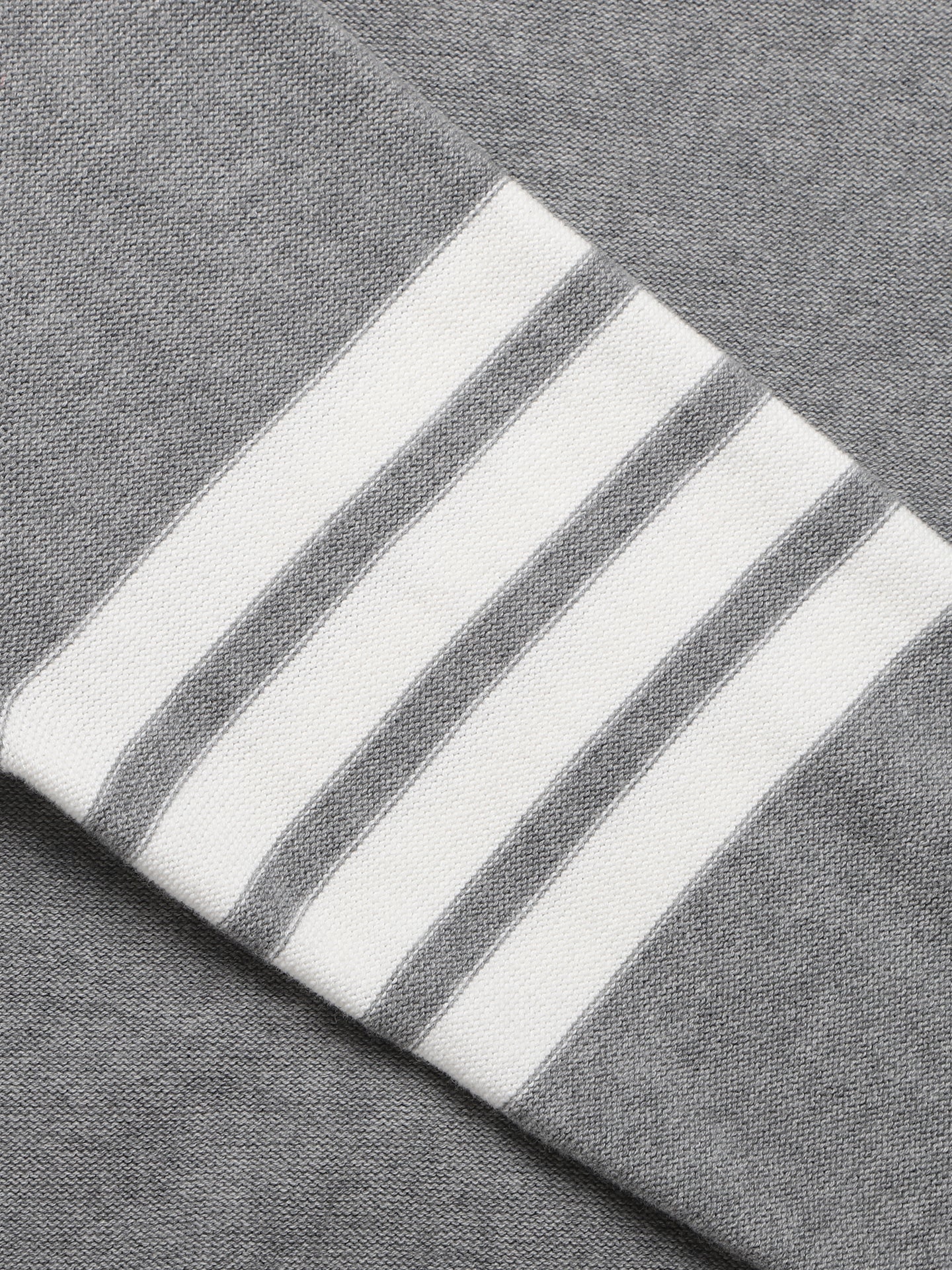 2025SS Puppy Crew Neck Sweater THOM TREND