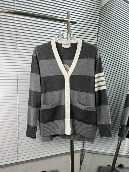 2025SS Back embroidered flowers THOM TREND