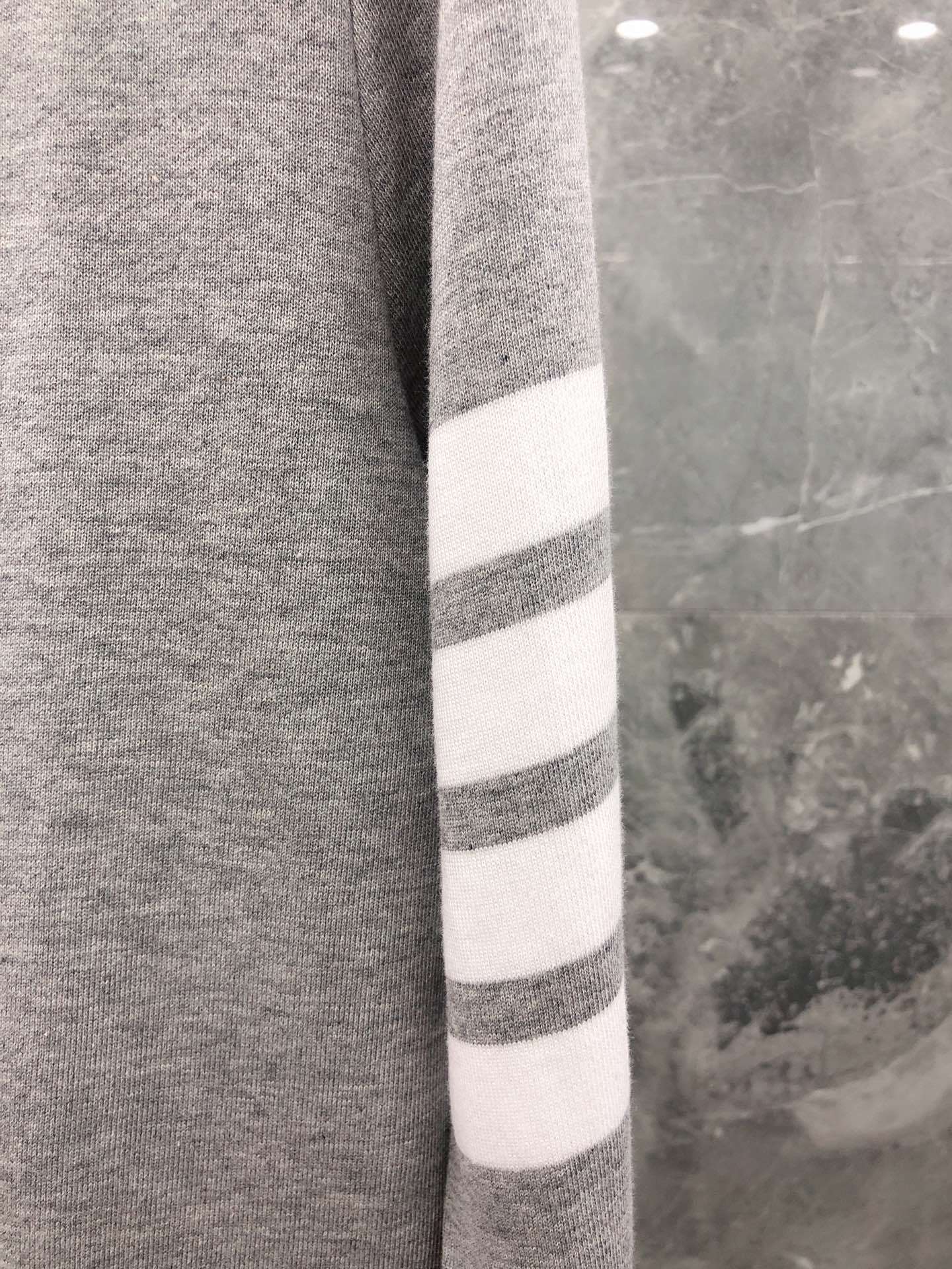 2025SS Unisex fake two-piece sweatshirt THOM TREND