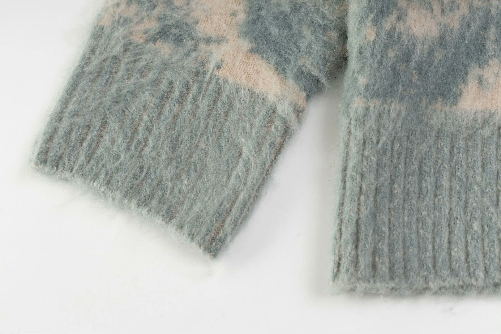 Rendering sweater THOM TREND